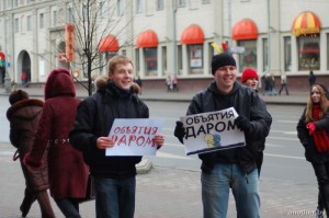 free-hugs-30